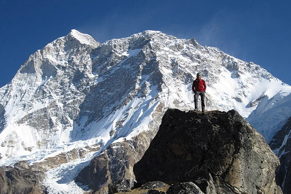 Makalu Region