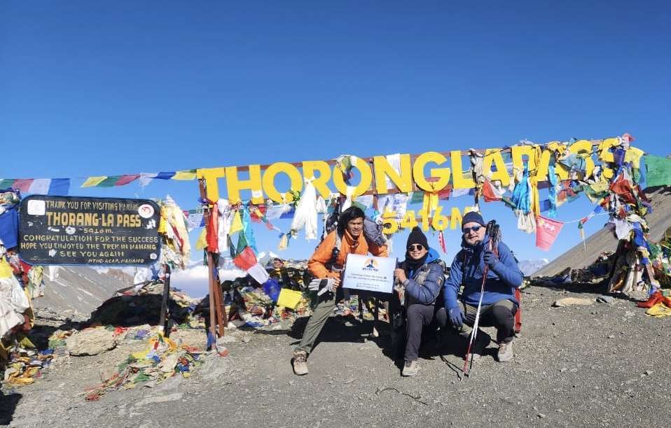Annapurna Circuit Trek with Tilicho Lake – 16 Days